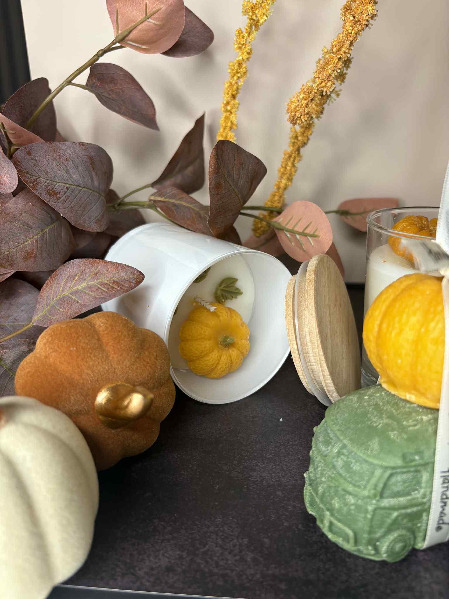 Grasker og laufblöð